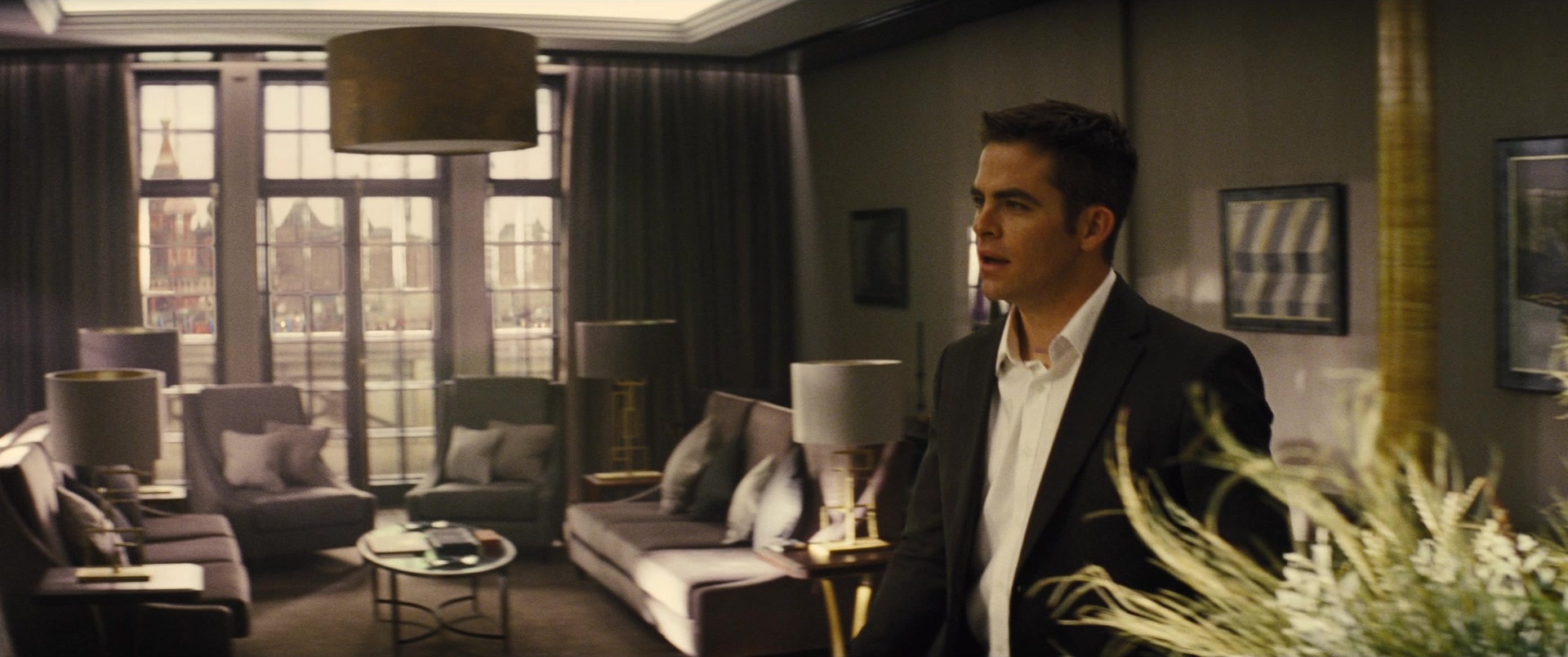 Jack Ryan: Shadow Recruit (2013), wide, 2.39:1 — film still
