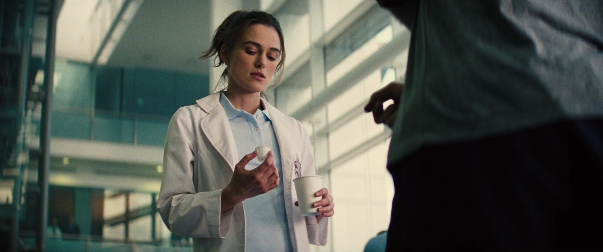 Jack Ryan: Shadow Recruit (2013), wide, 2.39:1 — film still