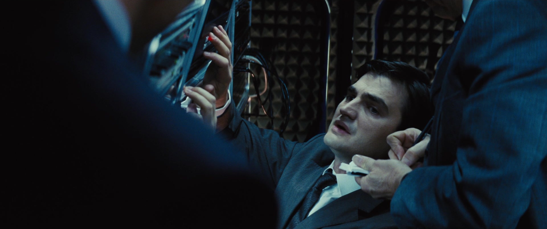 Jack Ryan: Shadow Recruit (2013), wide, 2.39:1 — film still