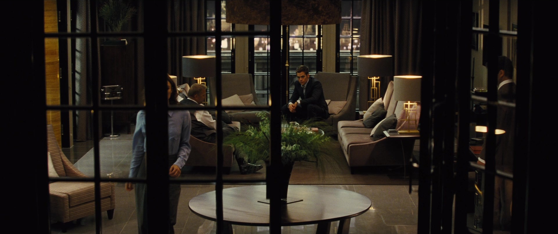 Jack Ryan: Shadow Recruit (2013), wide, 2.39:1 — film still