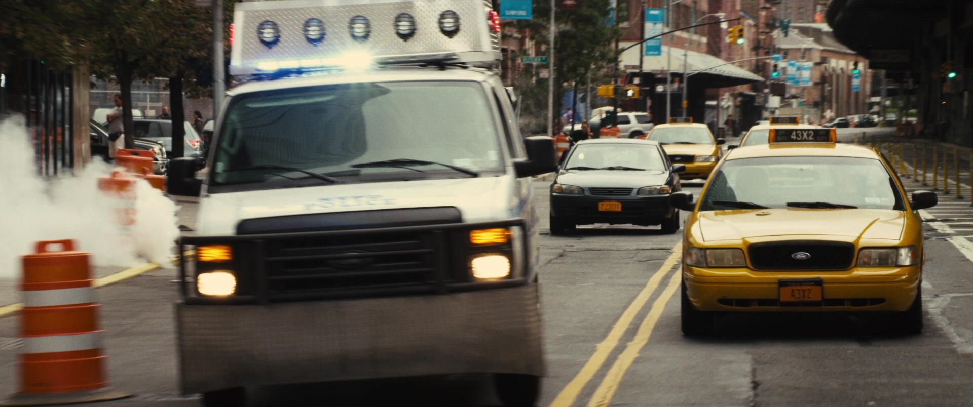 Jack Ryan: Shadow Recruit (2013), wide, 2.39:1 — film still