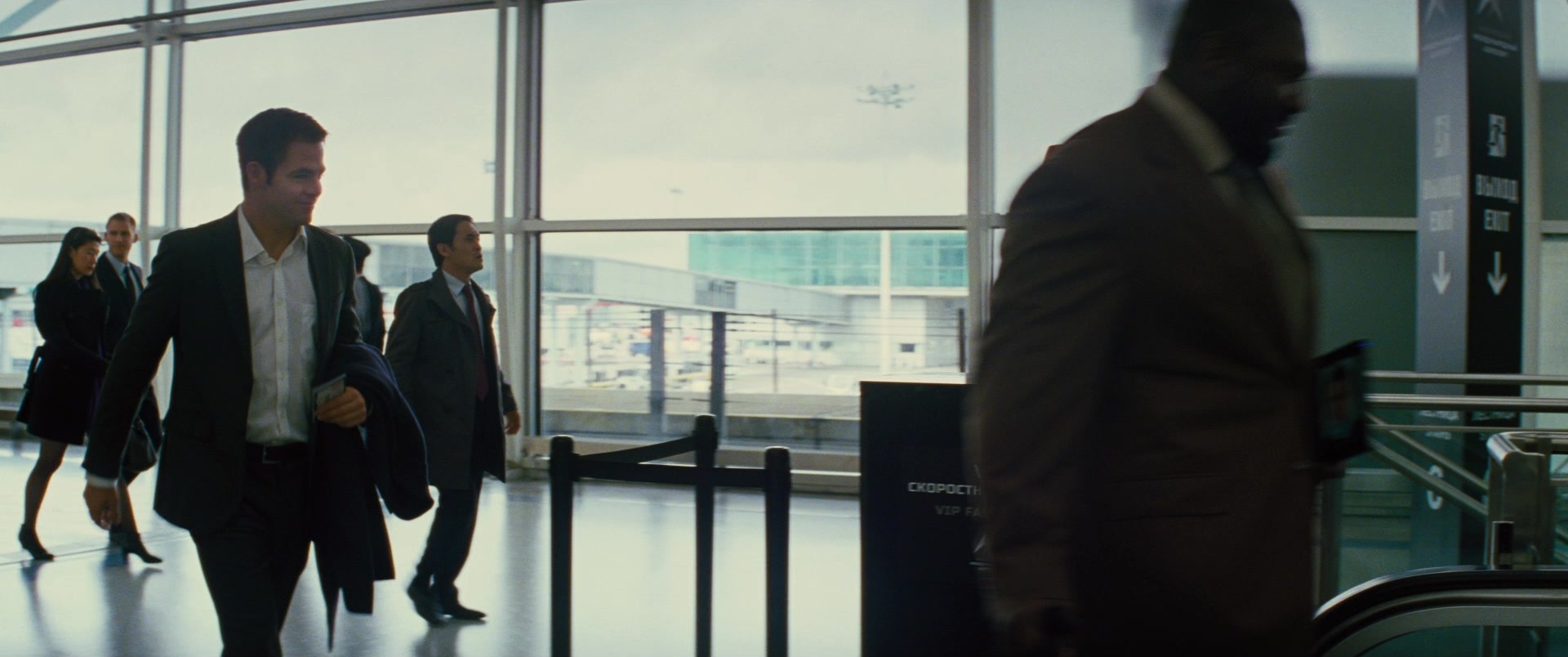 Jack Ryan: Shadow Recruit (2013), wide, 2.39:1 — film still