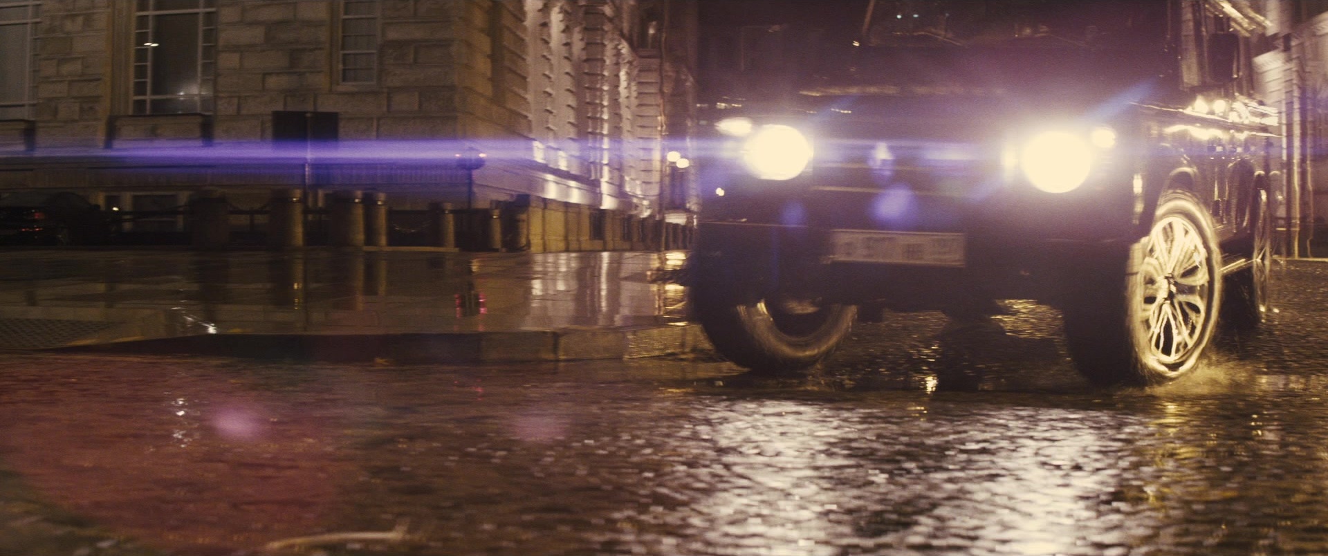 Jack Ryan: Shadow Recruit (2013), wide, 2.39:1 — film still