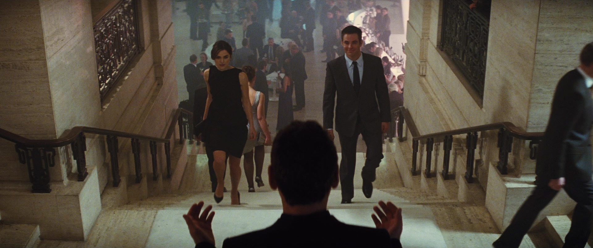 Jack Ryan: Shadow Recruit (2013), wide, 2.39:1 — film still