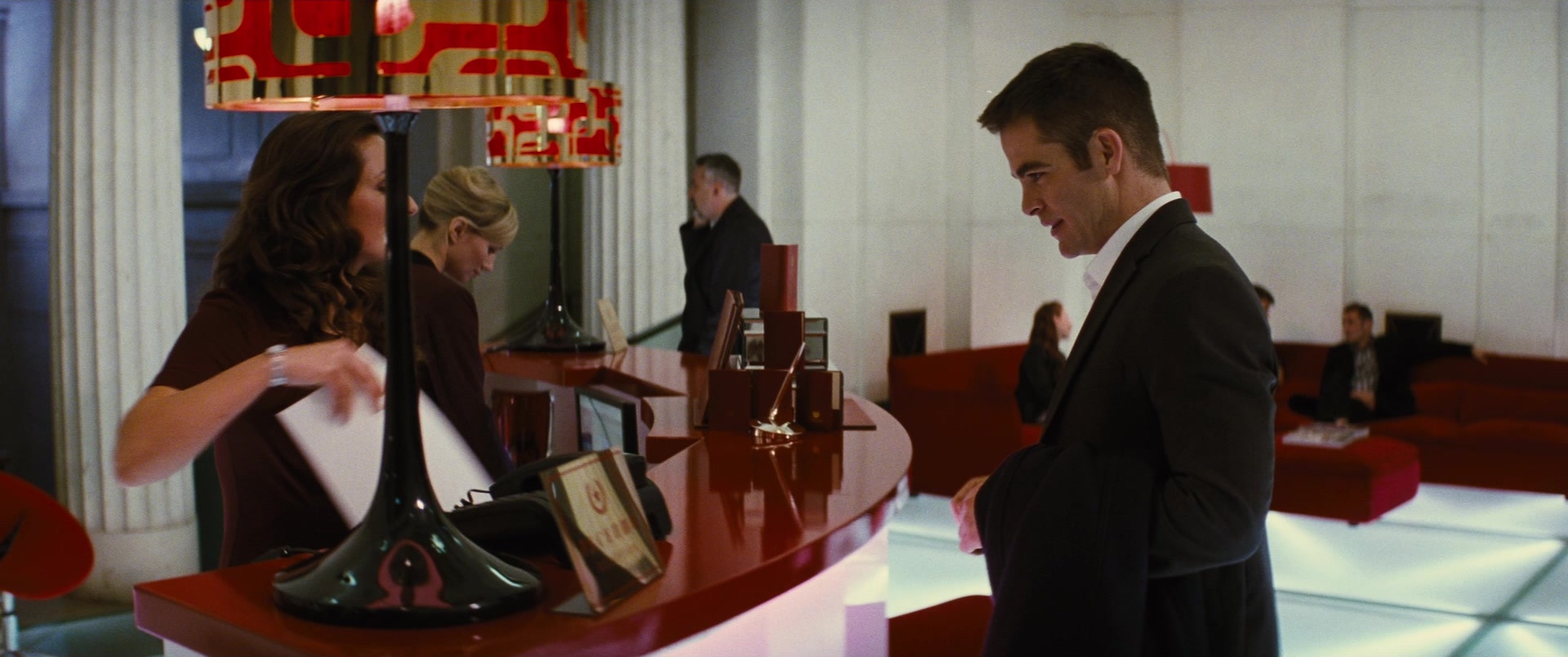 Jack Ryan: Shadow Recruit (2013), wide, 2.39:1 — film still