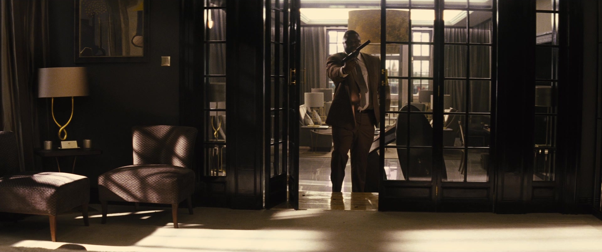 Jack Ryan: Shadow Recruit (2013), wide, 2.39:1 — film still