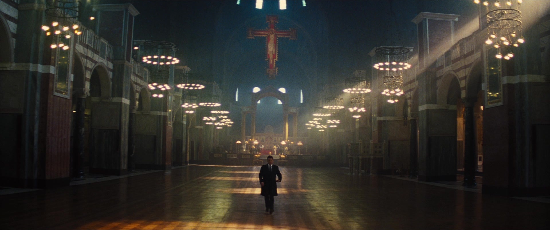 Jack Ryan: Shadow Recruit (2013), wide, 2.39:1 — film still
