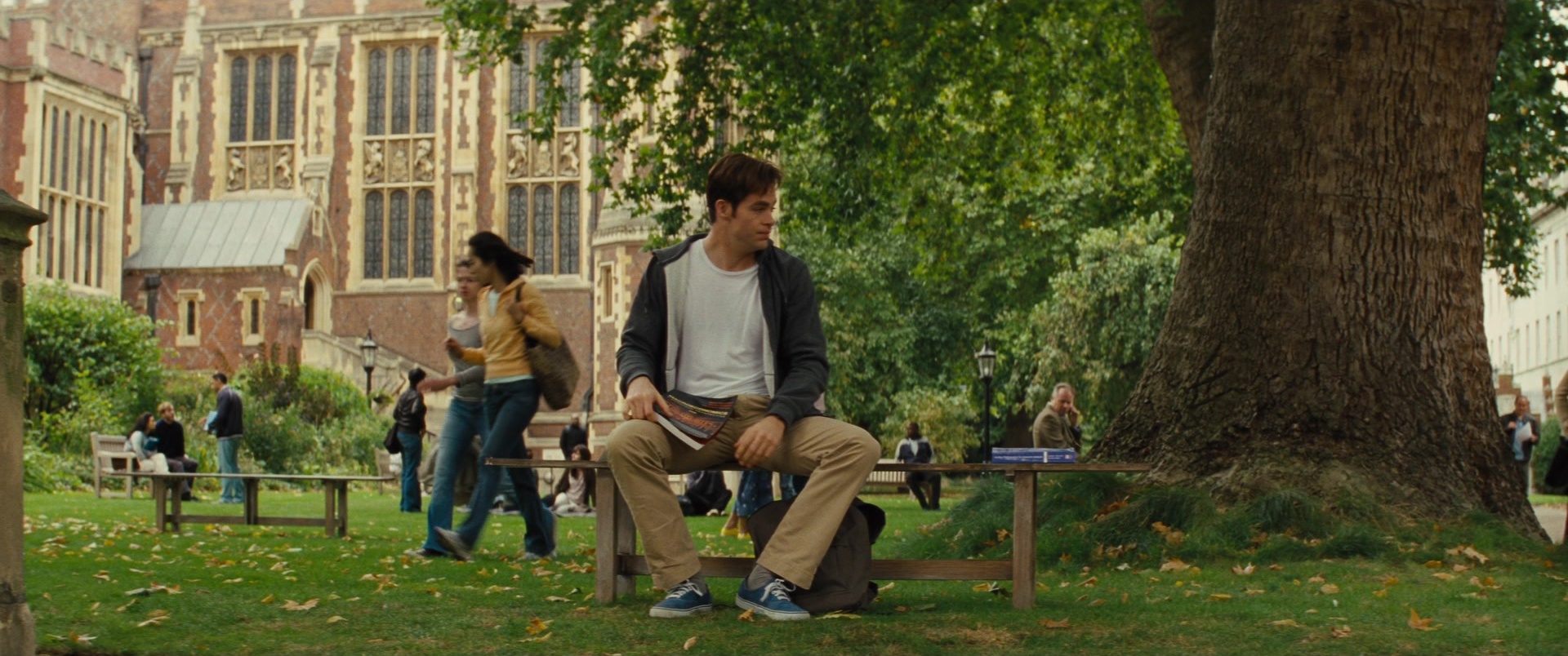 Jack Ryan: Shadow Recruit (2013), wide, 2.39:1 — film still