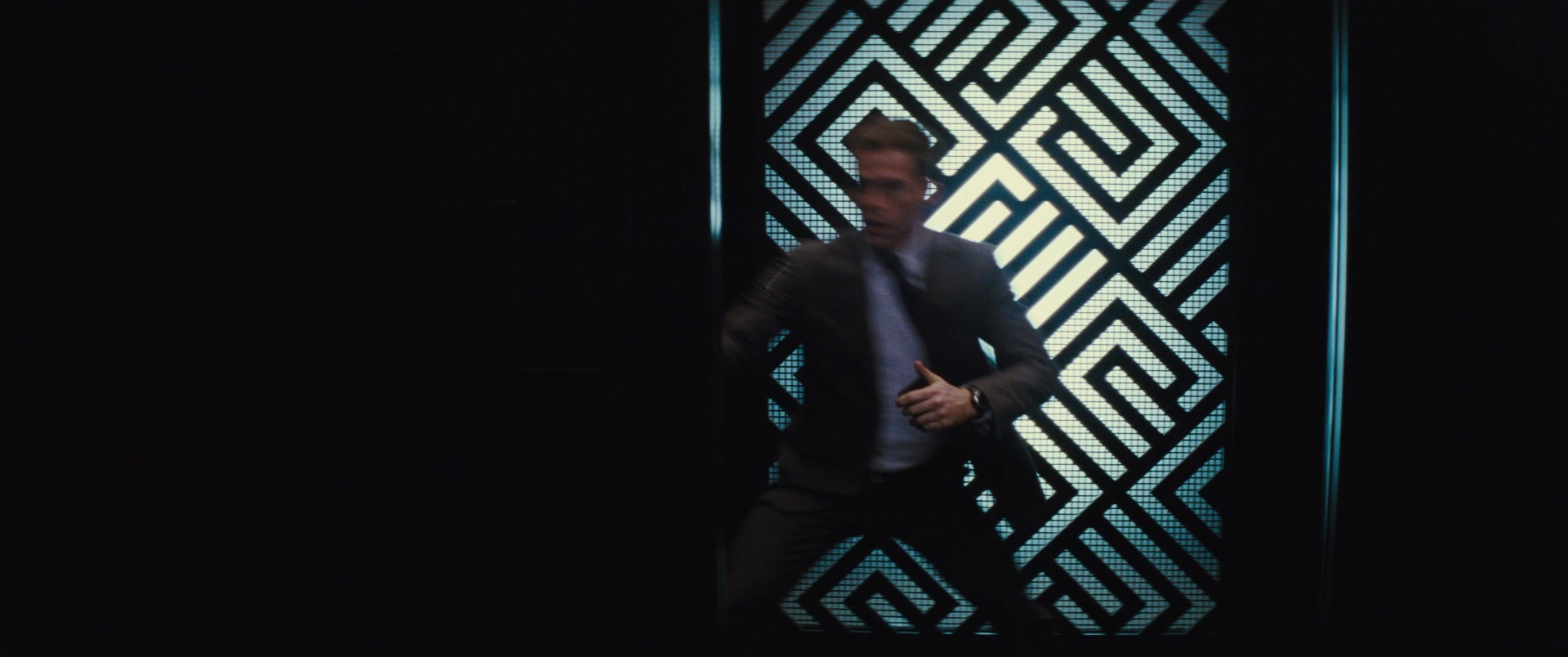 Jack Ryan: Shadow Recruit (2013), wide, 2.39:1 — film still