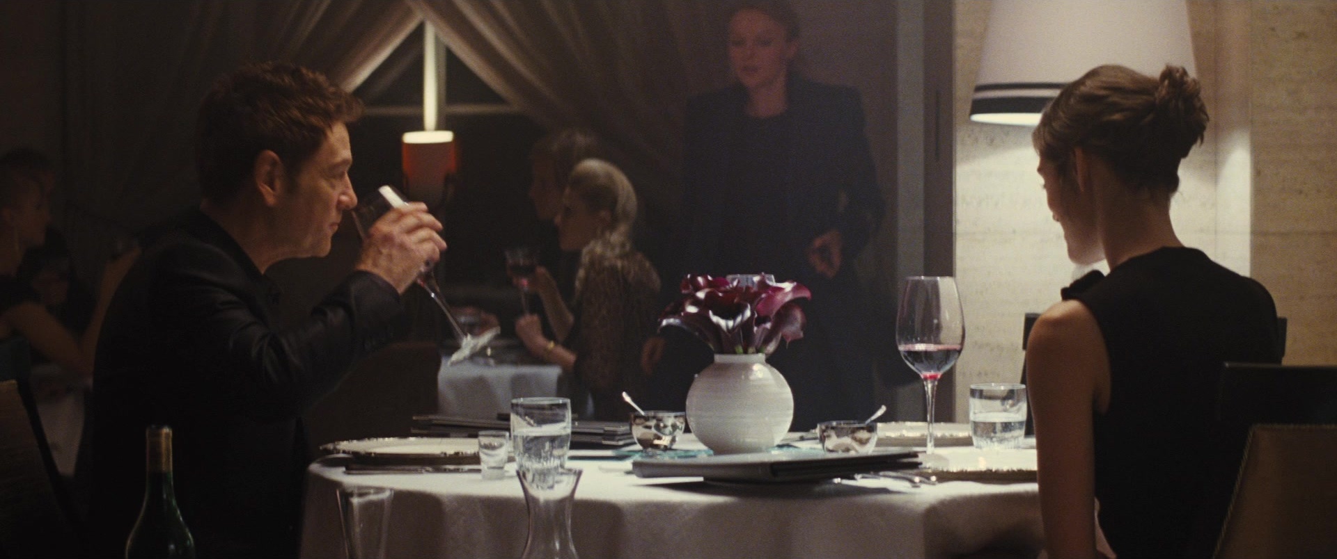 Jack Ryan: Shadow Recruit (2013), wide, 2.39:1 — film still