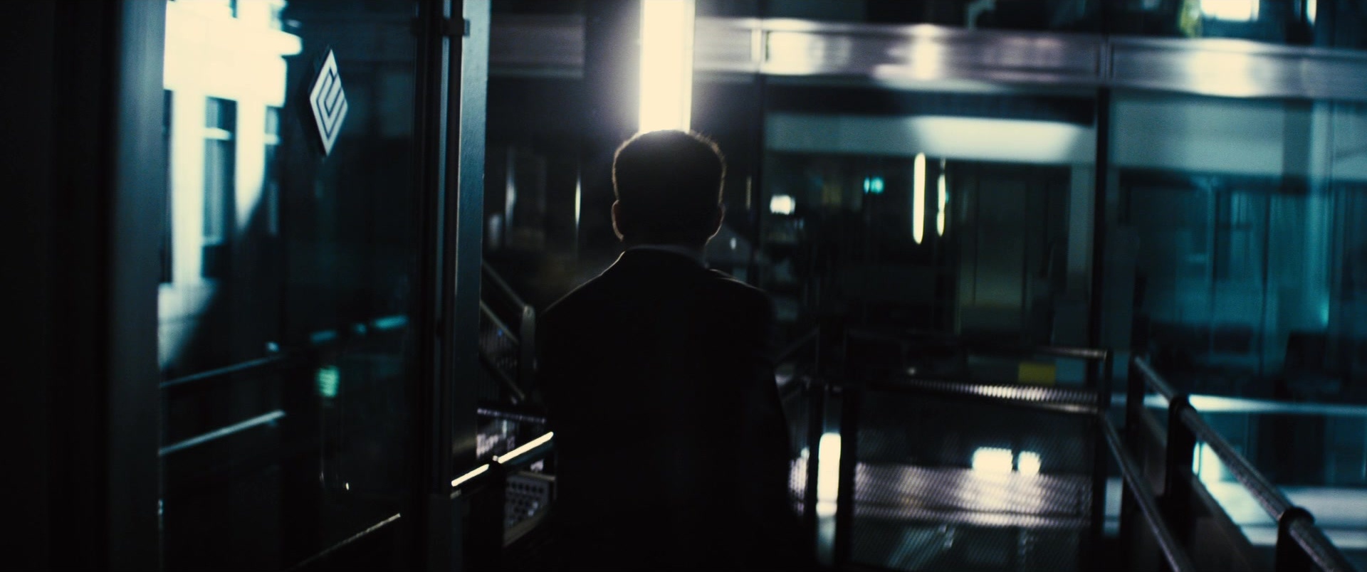 Jack Ryan: Shadow Recruit (2013), wide, 2.39:1 — film still