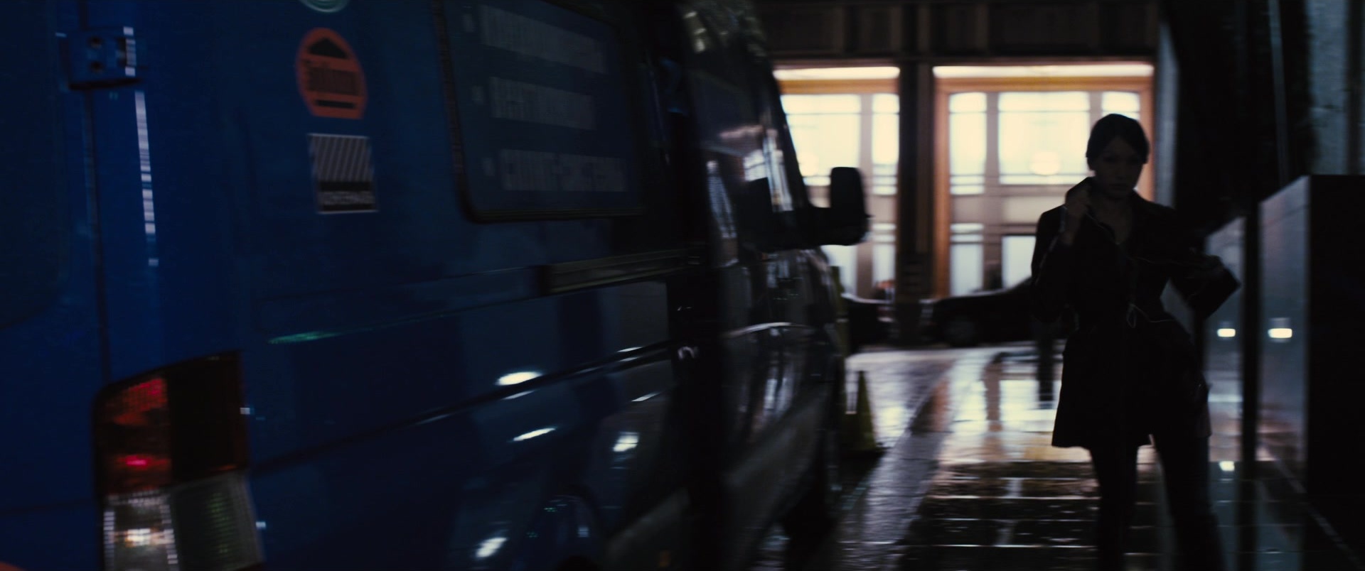 Jack Ryan: Shadow Recruit (2013), wide, 2.39:1 — film still