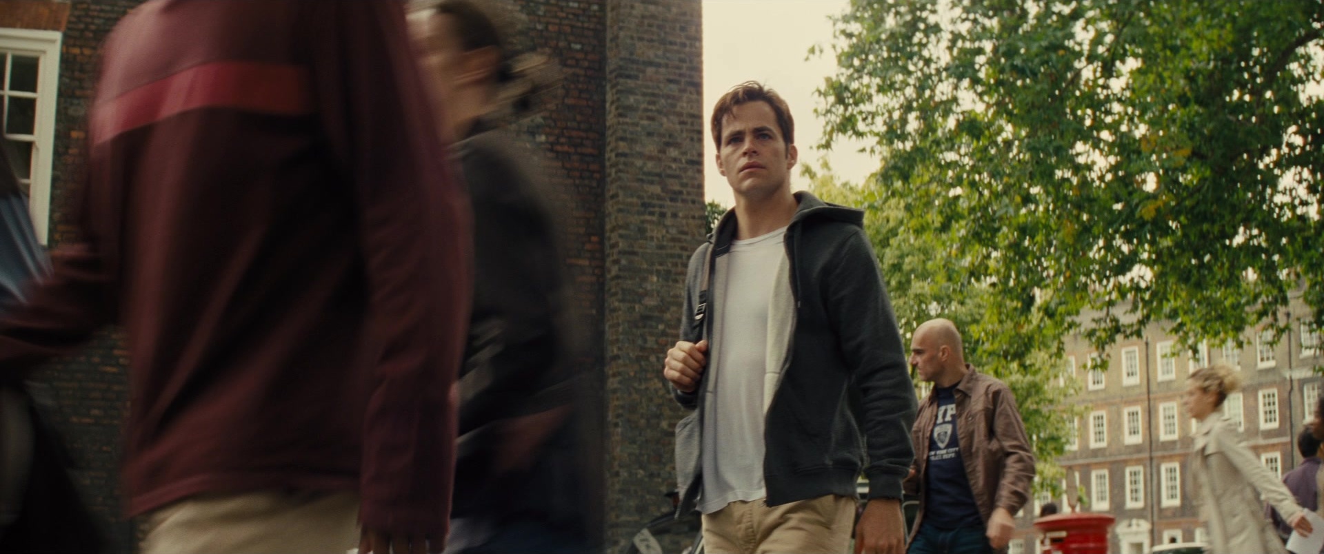 Jack Ryan: Shadow Recruit (2013), wide, 2.39:1 — film still