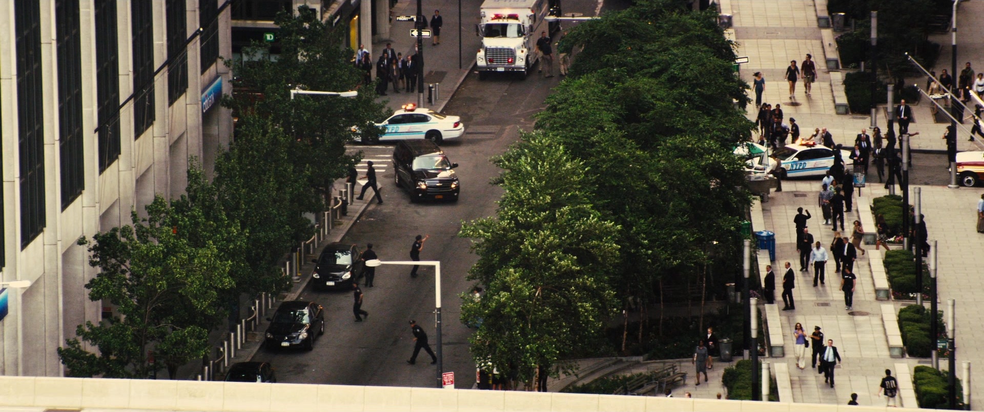 Jack Ryan: Shadow Recruit (2013), wide, 2.39:1 — film still