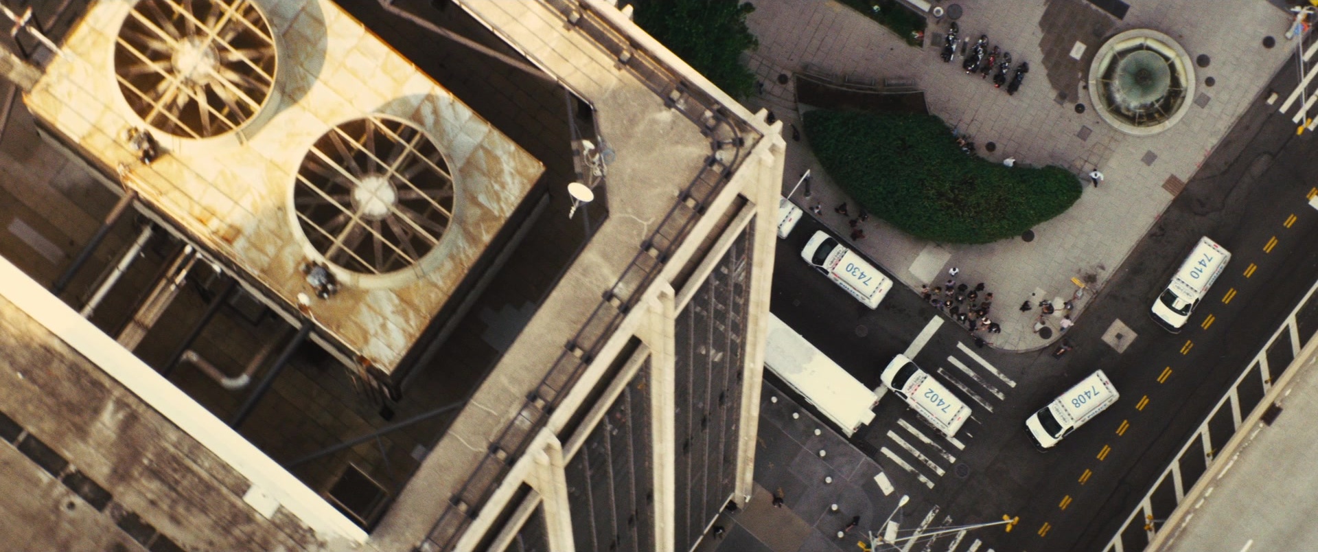 Jack Ryan: Shadow Recruit (2013), wide, 2.39:1 — film still