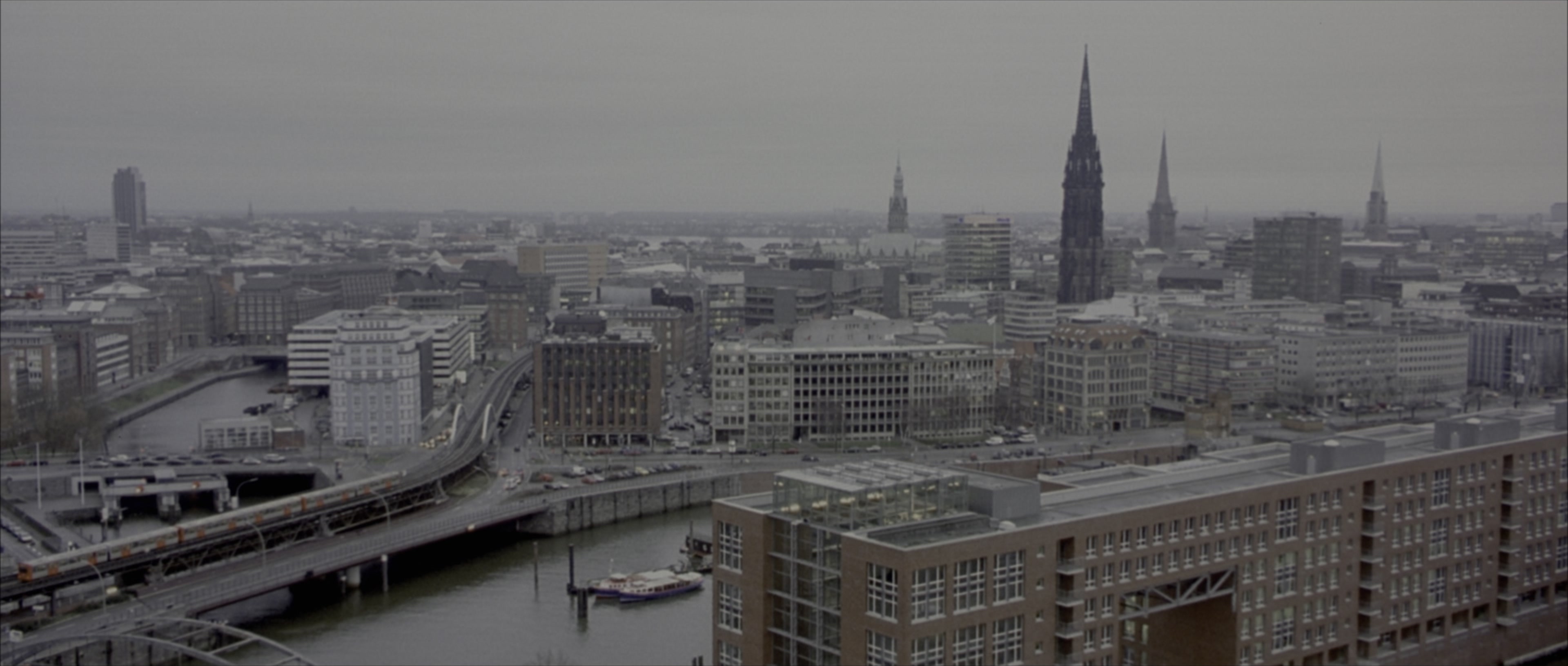 The Bourne Identity (2002), wide, 2.35:1 — film still