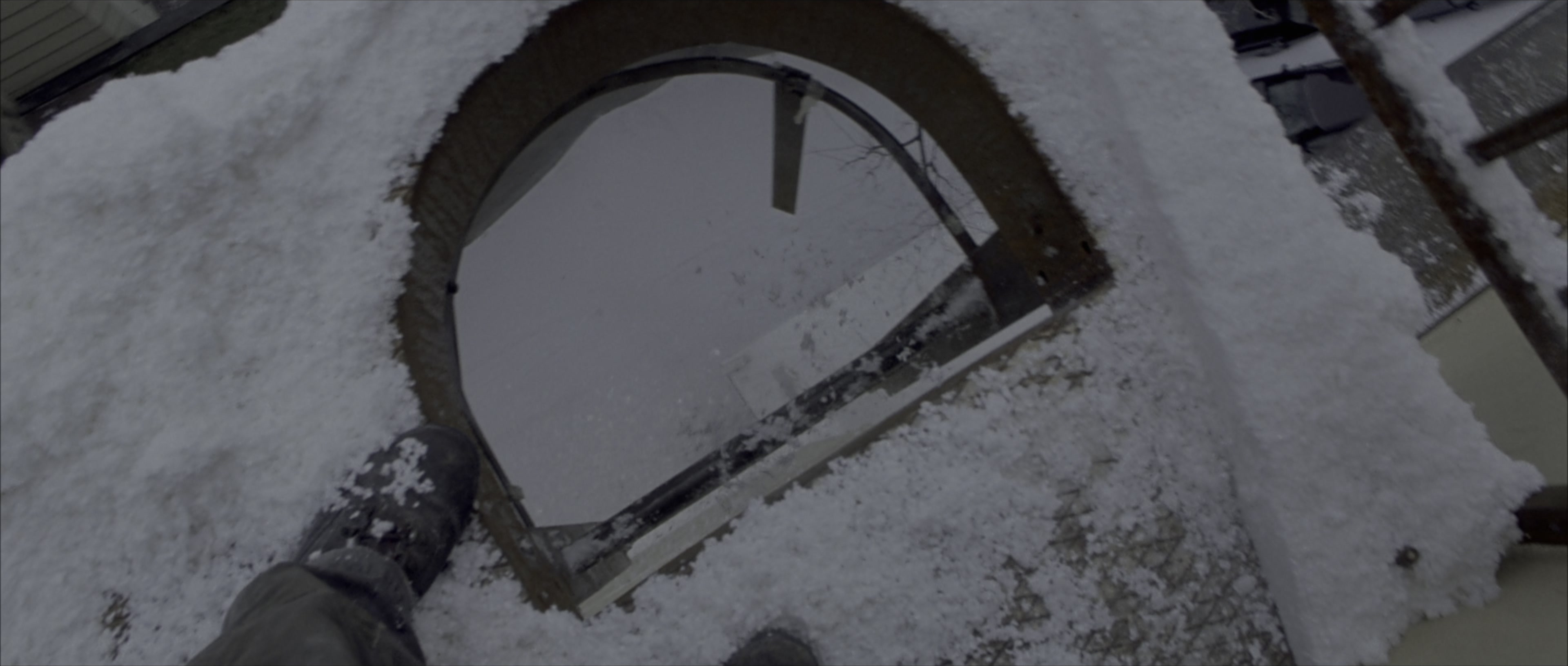 The Bourne Identity (2002), wide, 2.35:1 — film still