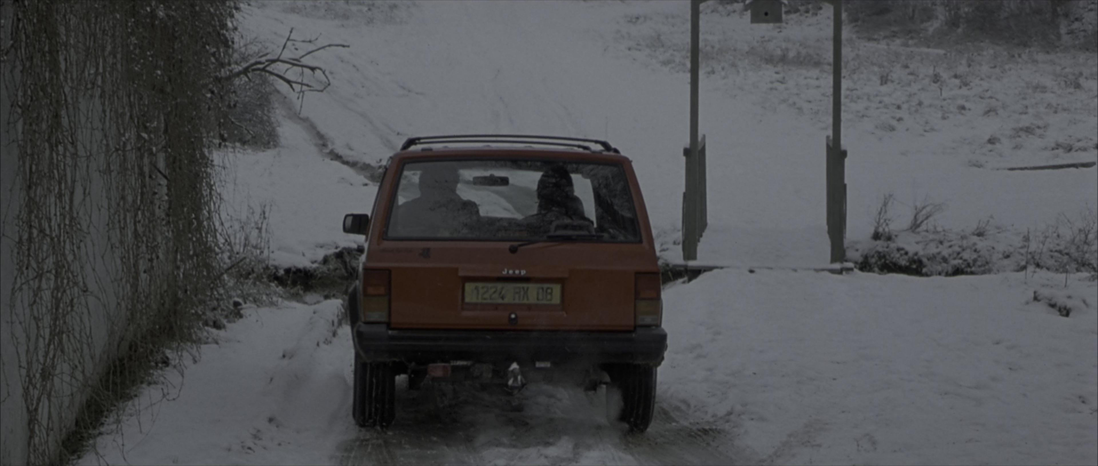 The Bourne Identity (2002), wide, 2.35:1 — film still