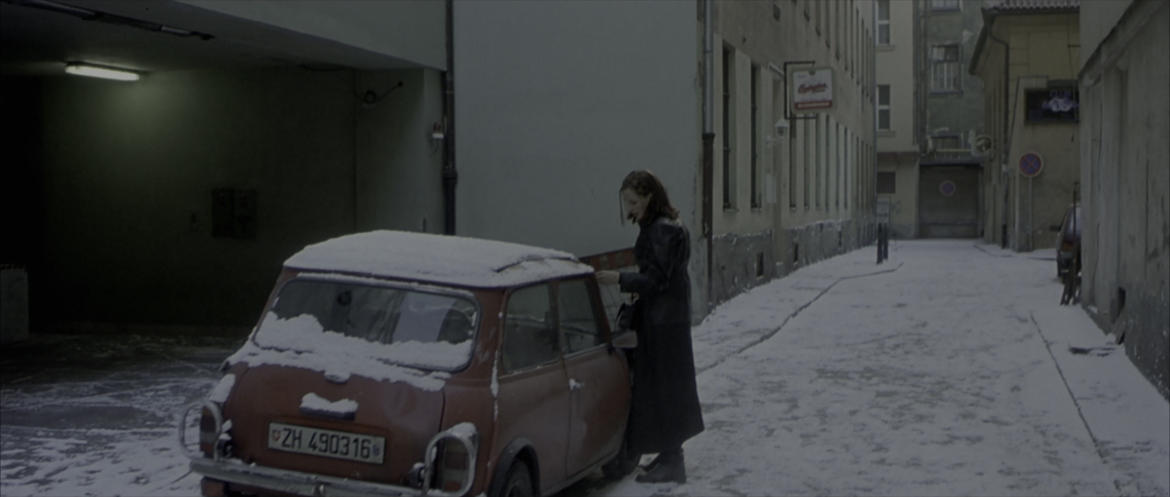 The Bourne Identity (2002), wide, 2.35:1 — film still