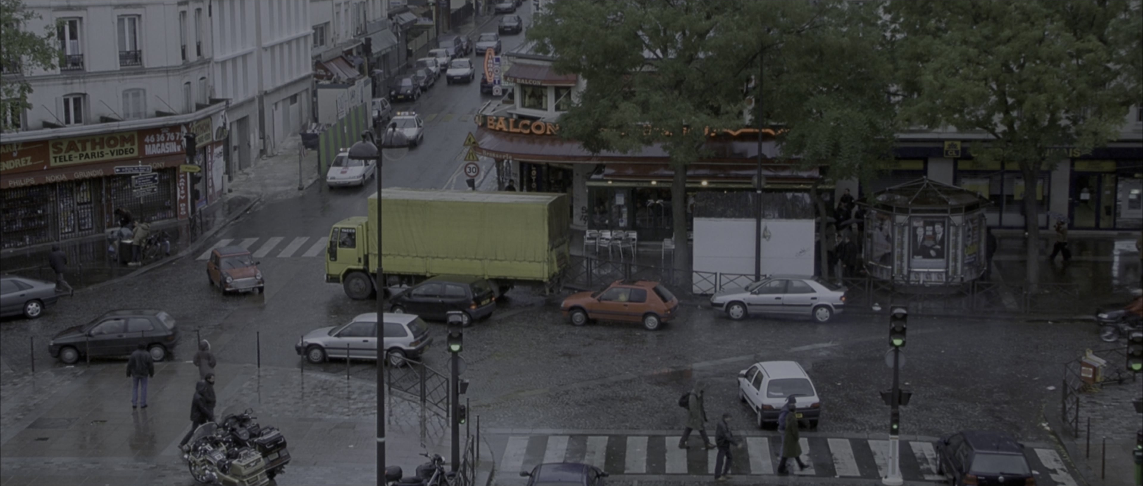 The Bourne Identity (2002), wide, 2.35:1 — film still