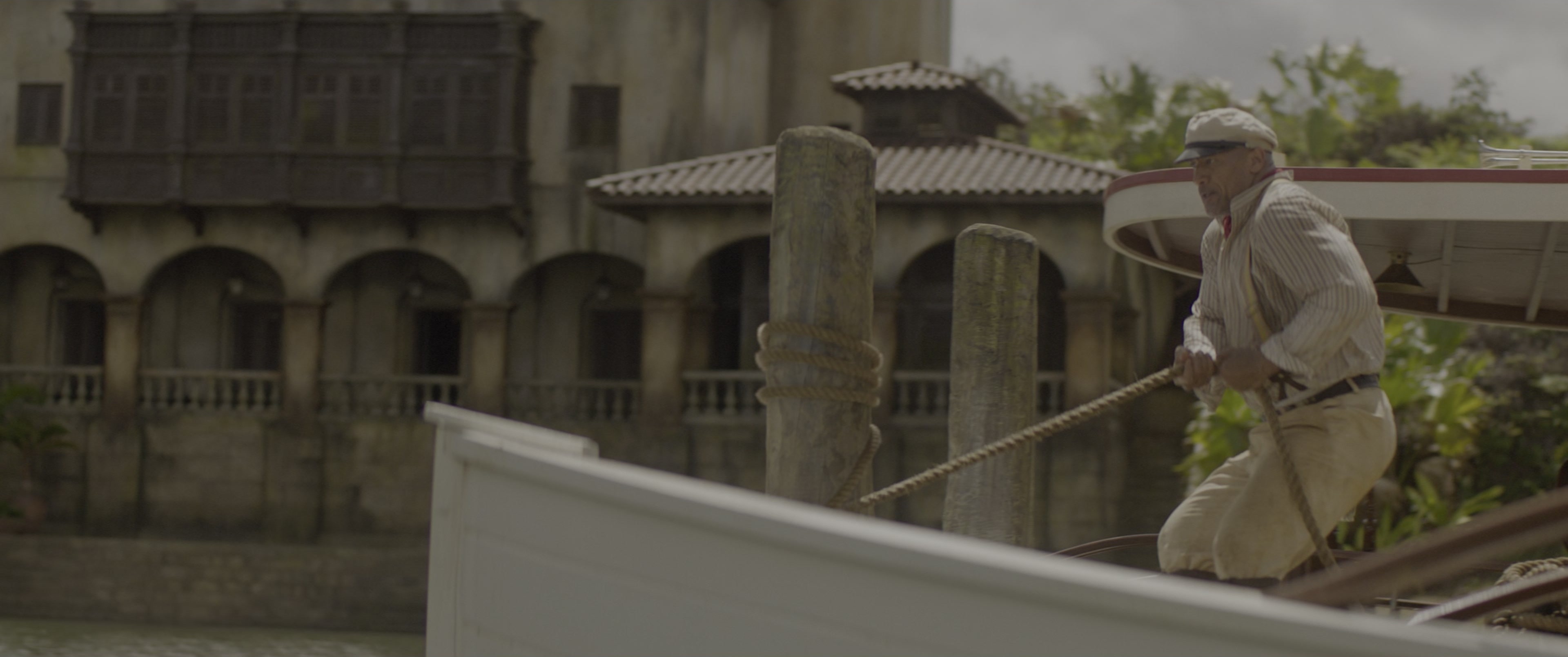 Jungle Cruise (2021), wide, 2.39:1 — film still