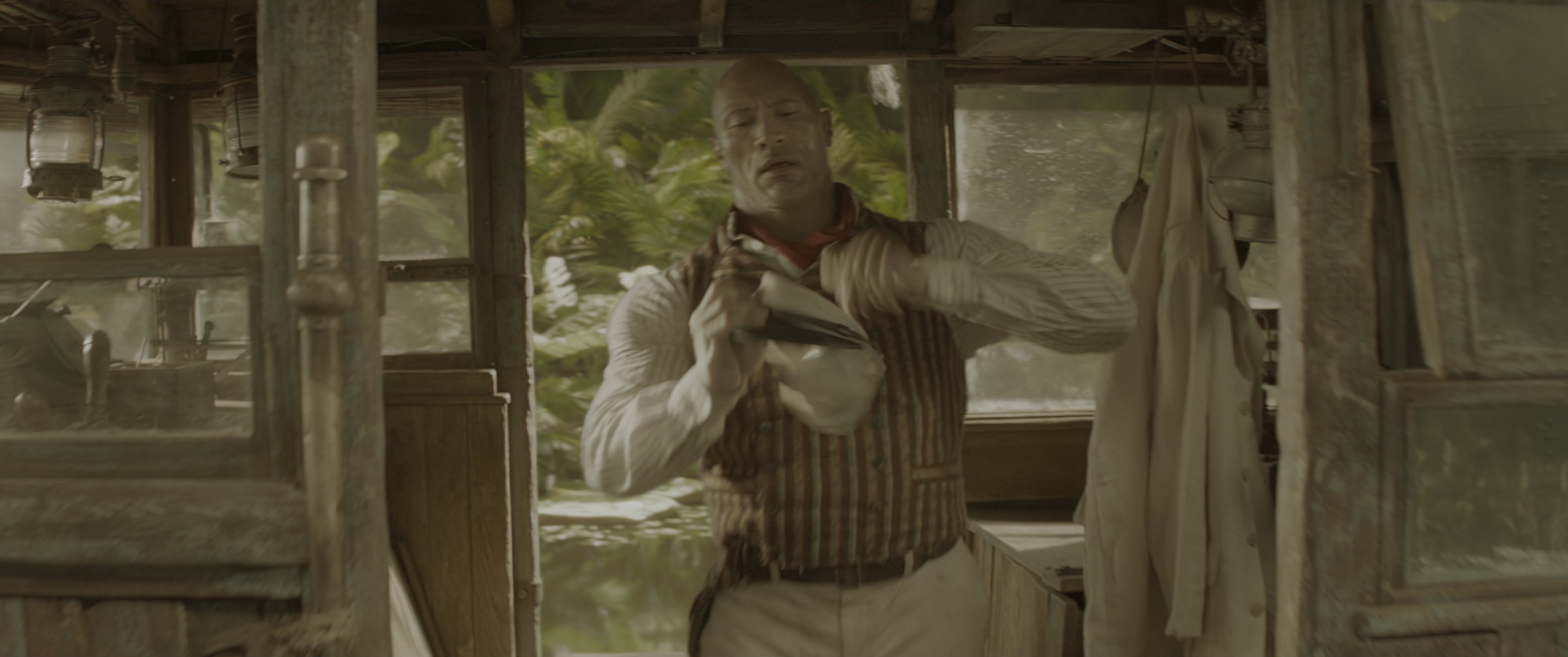 Jungle Cruise (2021), wide, 2.39:1 — film still