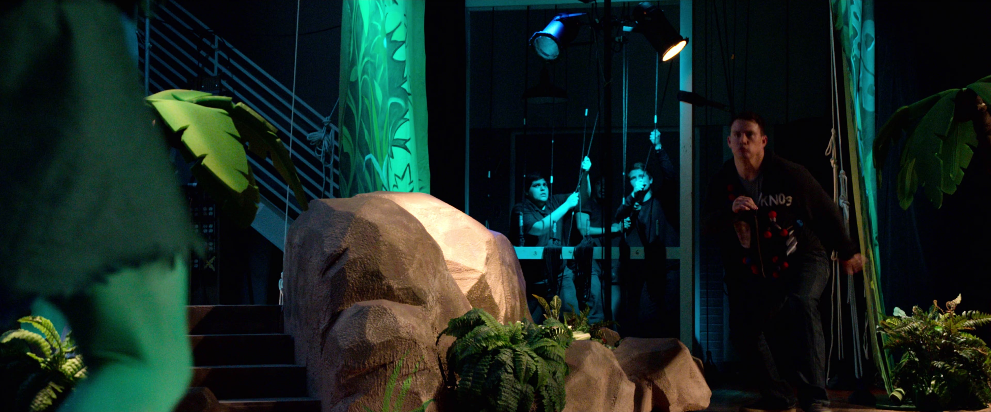 21 Jump Street (2012), wide, 2.40:1 — film still