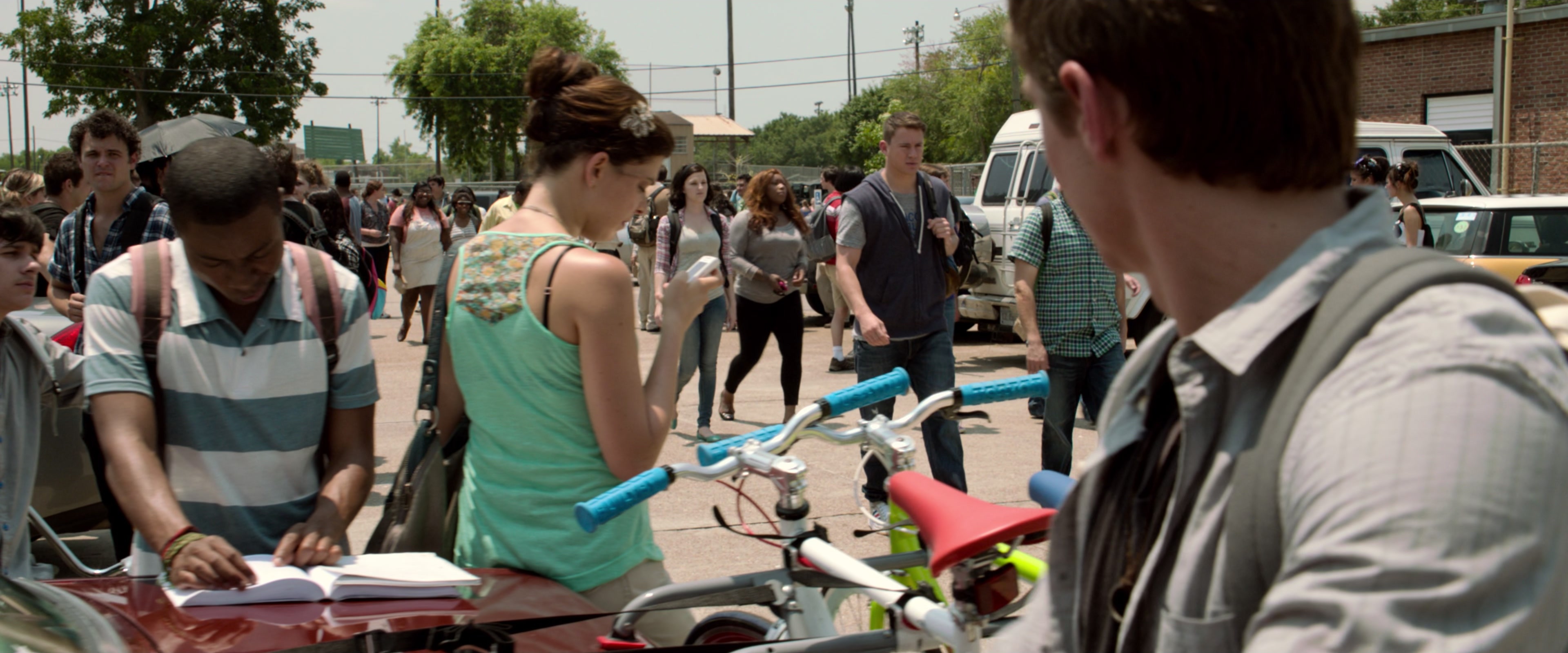 21 Jump Street (2012), wide, 2.40:1 — film still