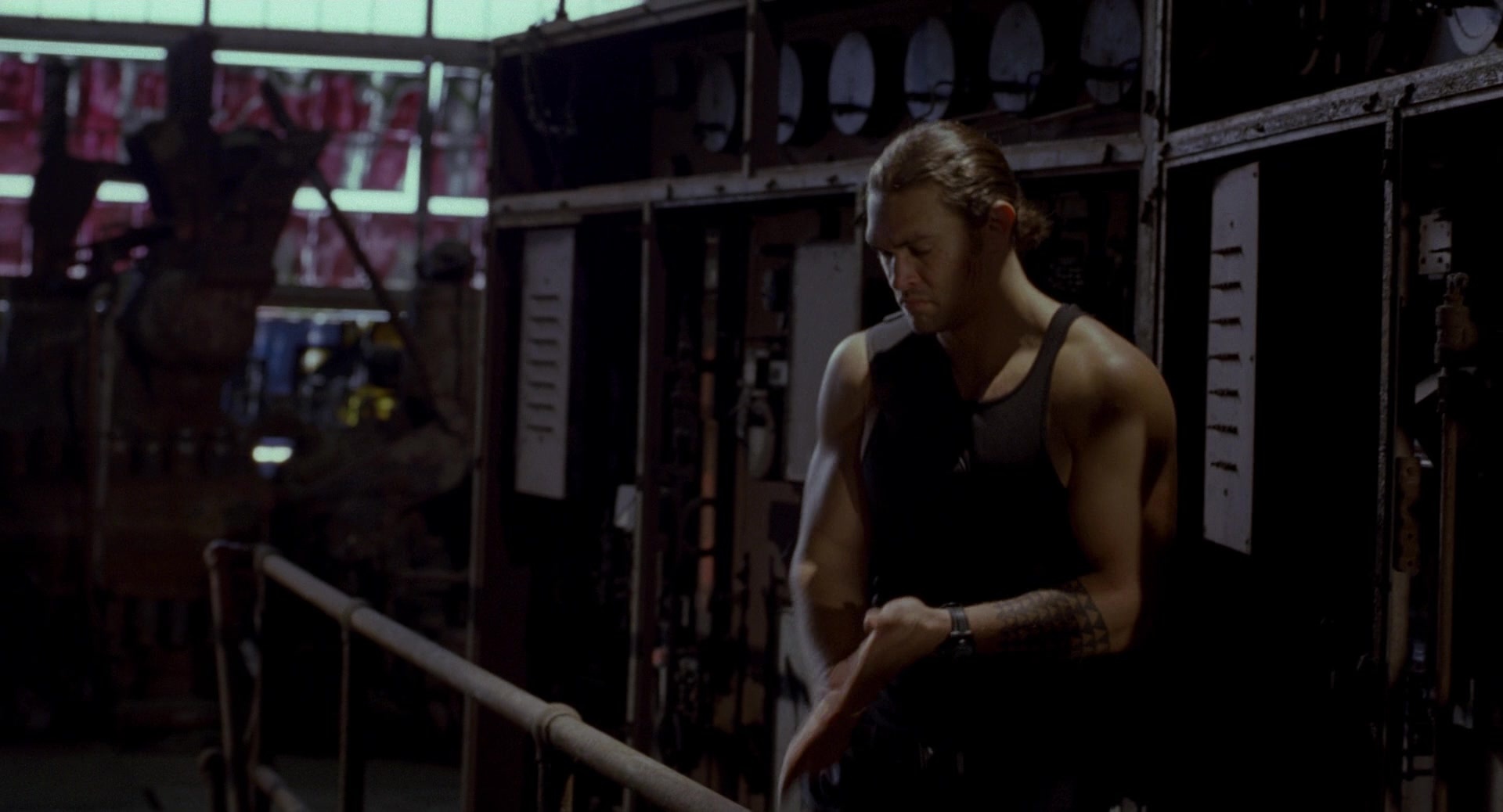 Bullet to the Head (2012), wide, 1.85:1 — film still