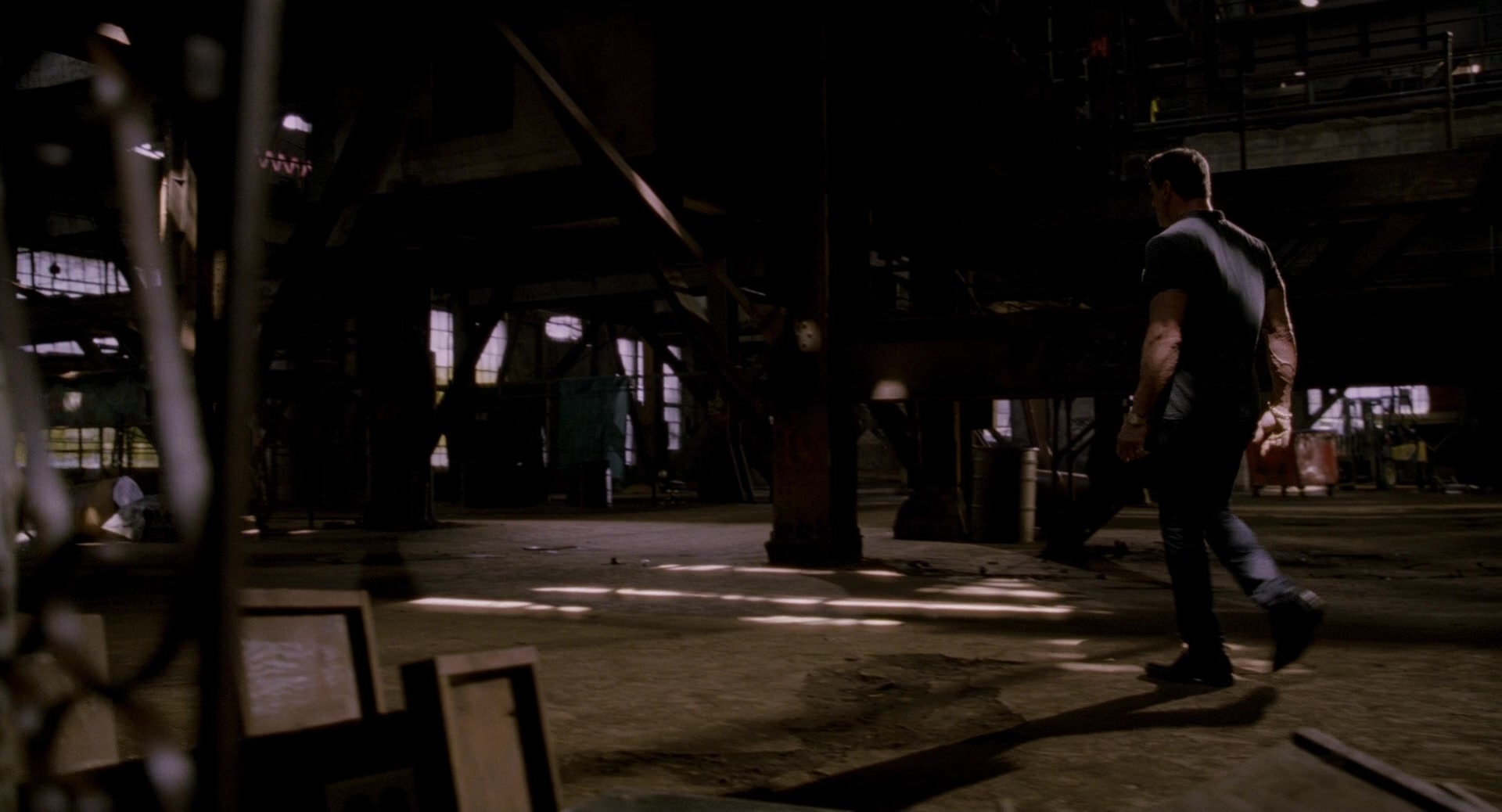 Bullet to the Head (2012), wide, 1.85:1 — film still