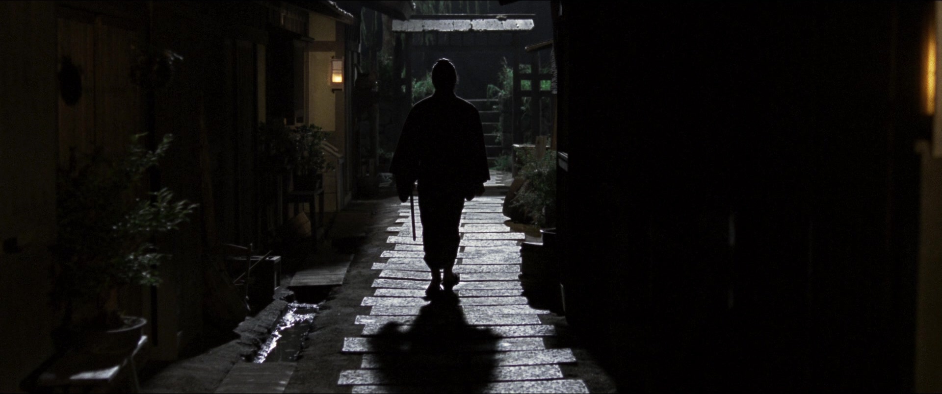 Jusan-nin no shikaku (2010), wide, 2.39:1 — film still