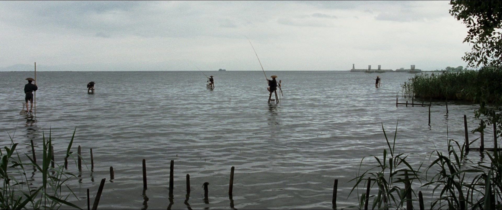 Jusan-nin no shikaku (2010), unknown, 2.39:1 — film still