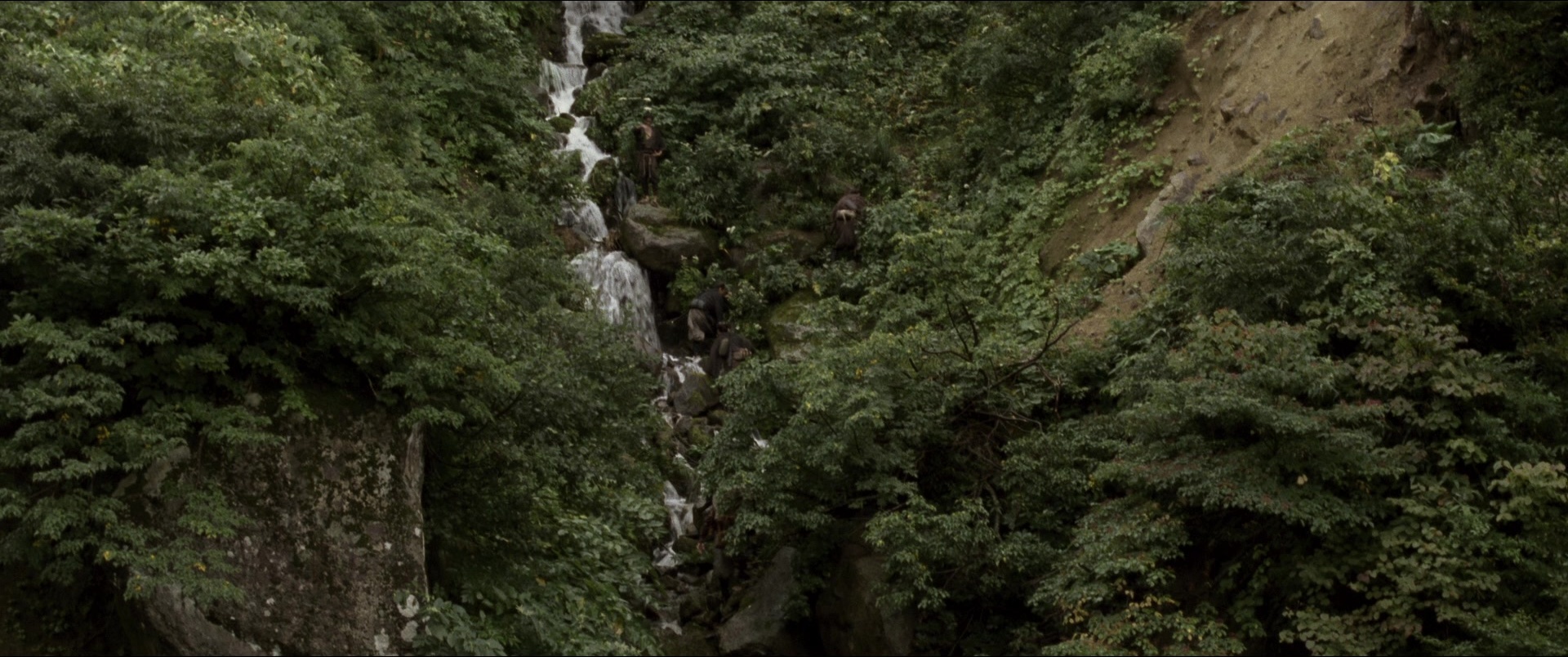 Jusan-nin no shikaku (2010), wide, 2.39:1 — film still