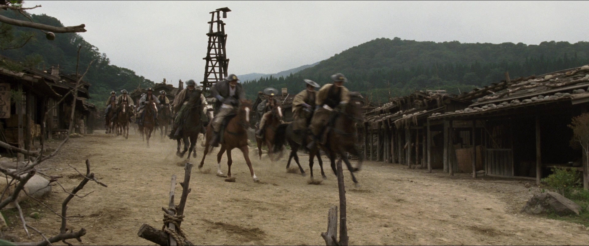 Jusan-nin no shikaku (2010), wide, 2.39:1 — film still