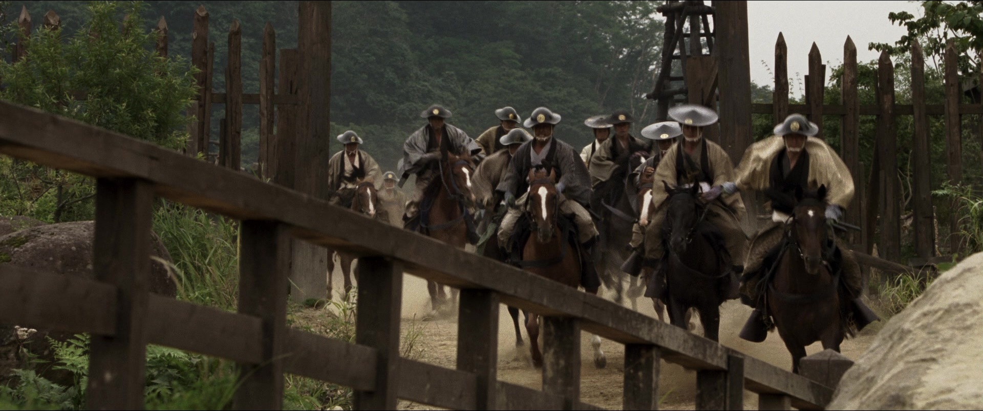 Jusan-nin no shikaku (2010), wide, 2.39:1 — film still