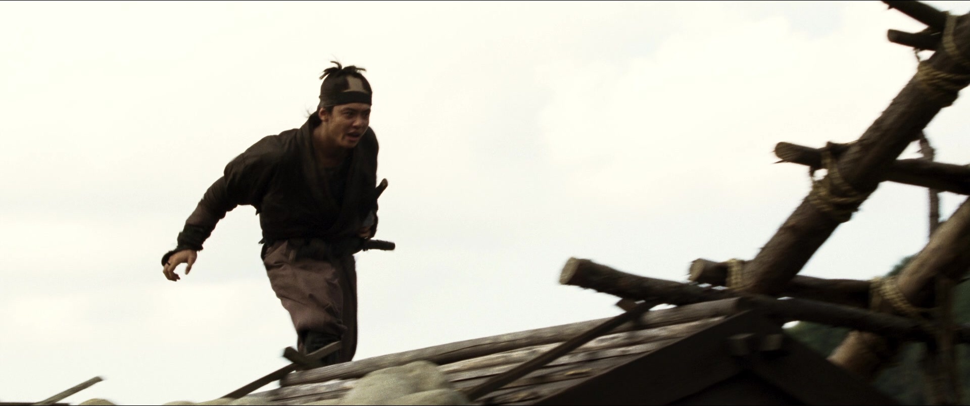 Jusan-nin no shikaku (2010), unknown, 2.39:1 — film still