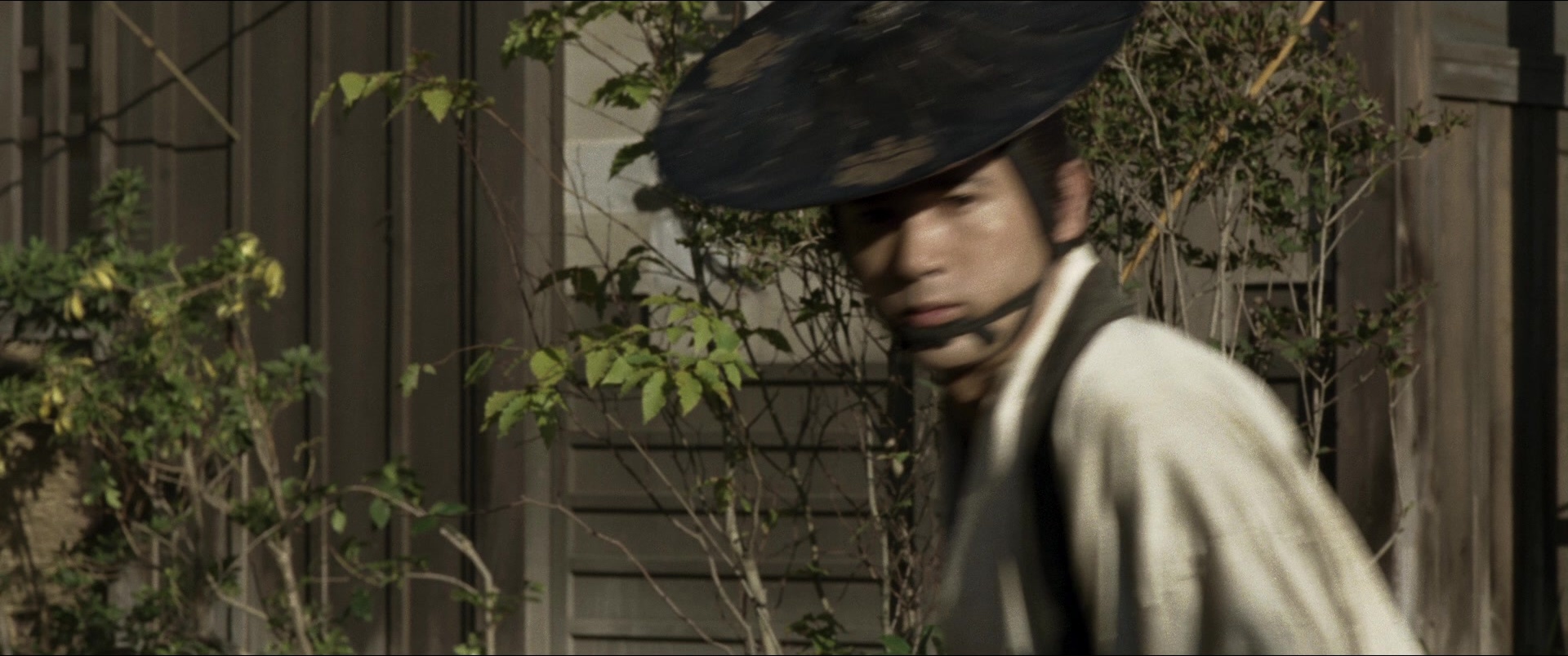 Jusan-nin no shikaku (2010), wide, 2.39:1 — film still