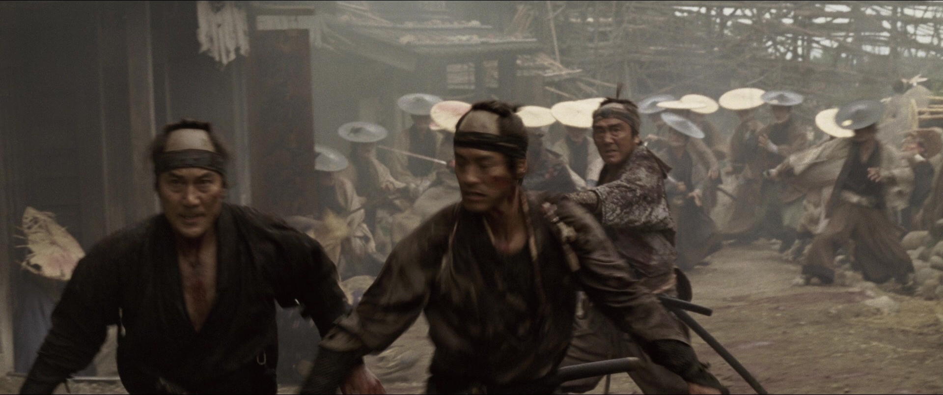 Jusan-nin no shikaku (2010), wide, 2.39:1 — film still
