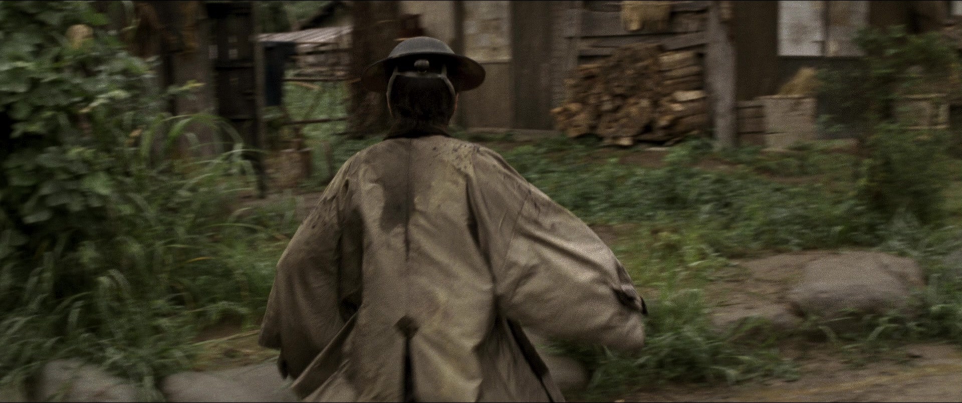 Jusan-nin no shikaku (2010), wide, 2.39:1 — film still