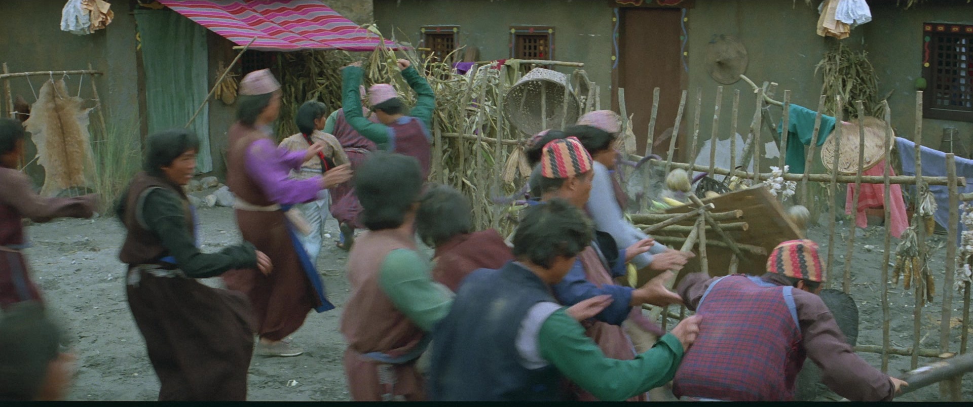 Zhong hua zhan shi (1987), wide, 2.39:1 — film still