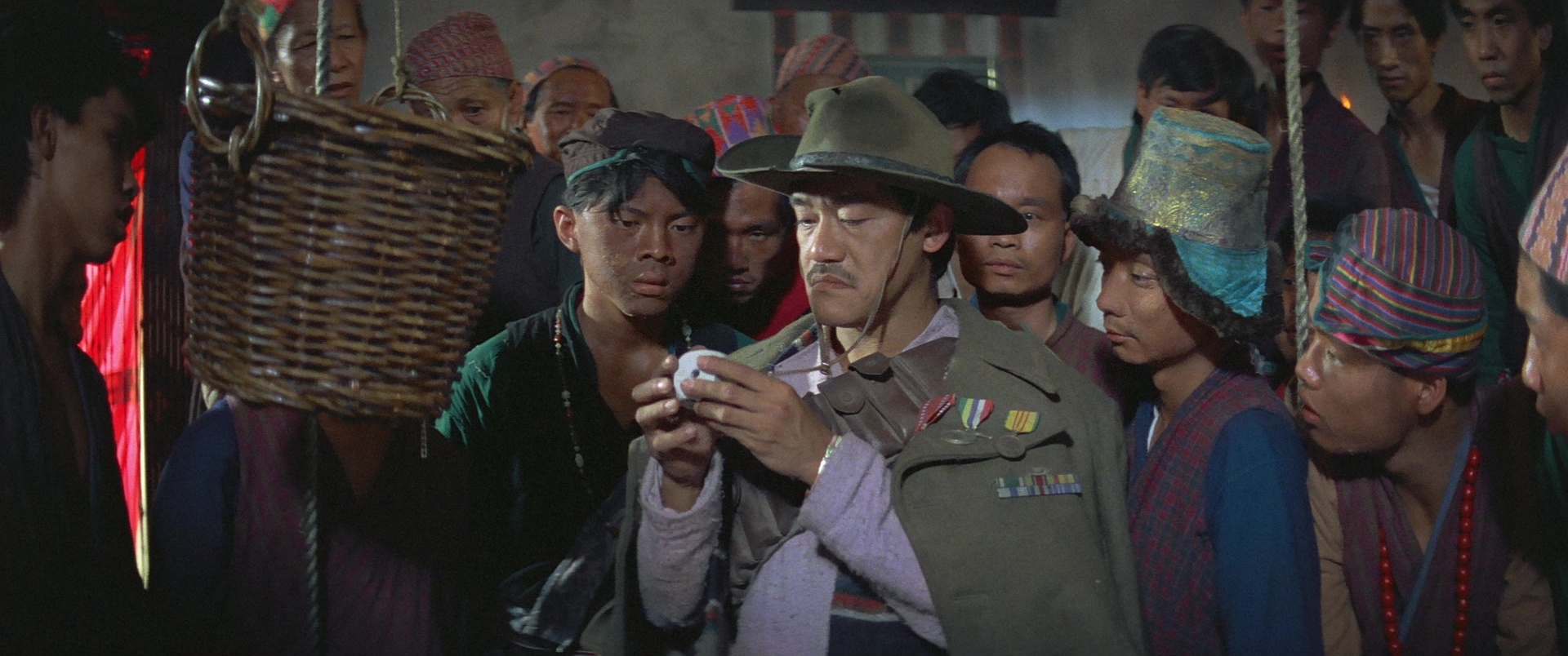 Zhong hua zhan shi (1987), wide, 2.39:1 — film still