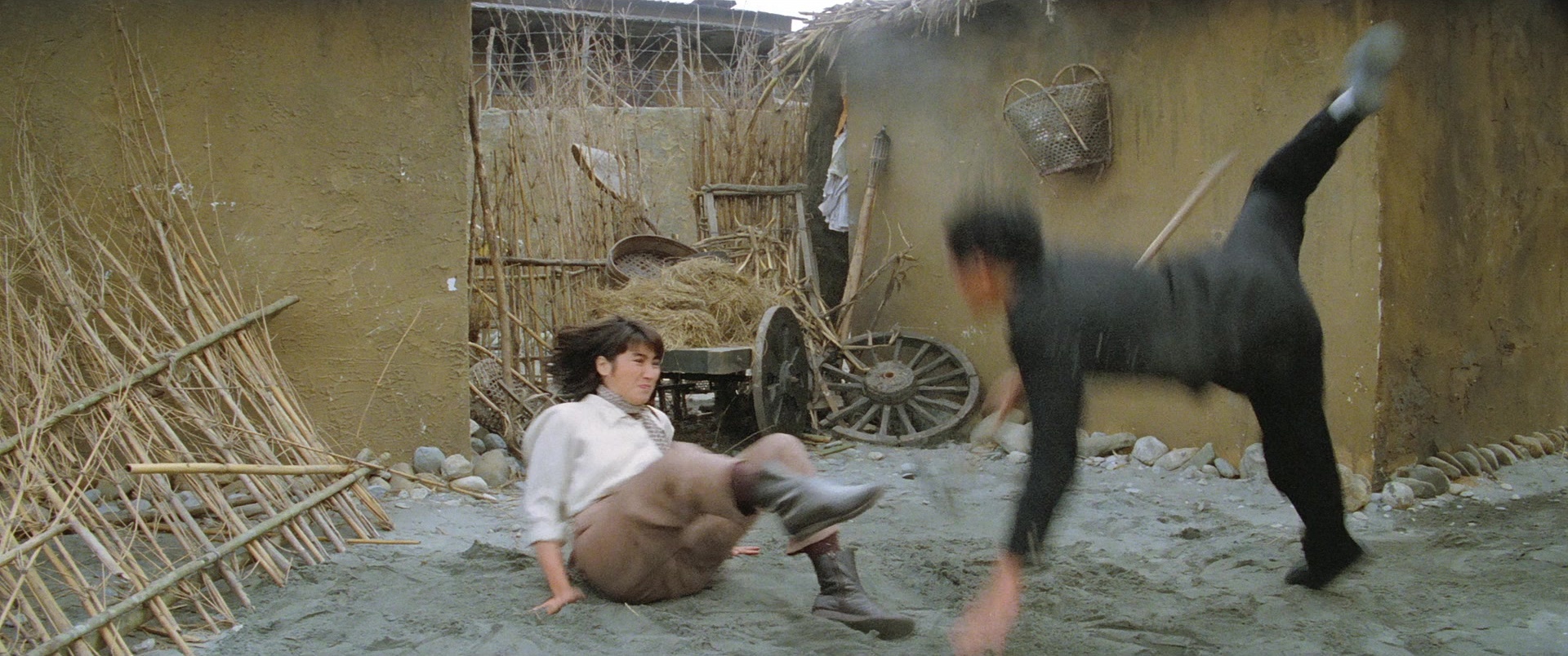 Zhong hua zhan shi (1987), wide, 2.39:1 — film still