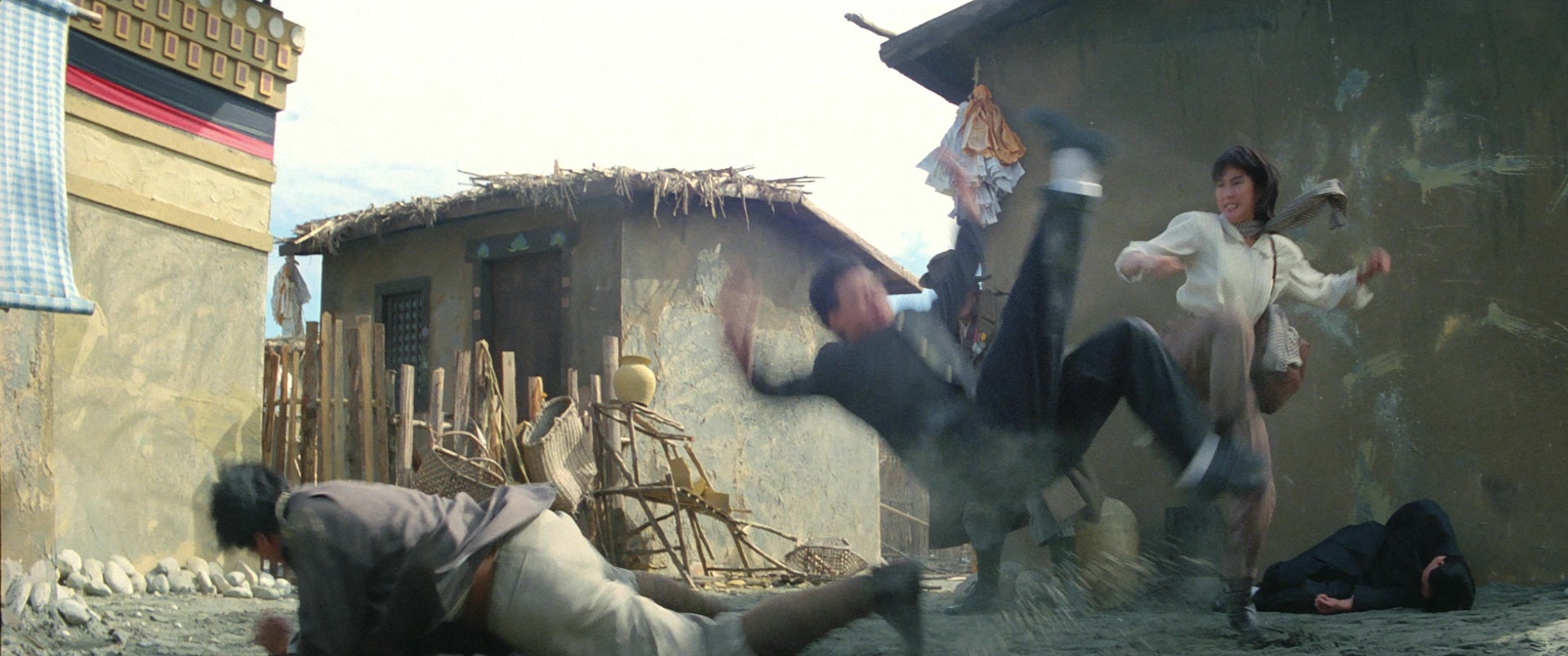 Zhong hua zhan shi (1987), wide, 2.39:1 — film still