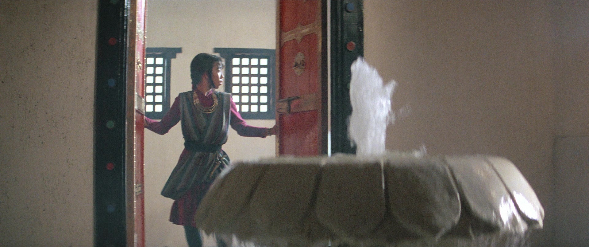 Zhong hua zhan shi (1987), wide, 2.39:1 — film still