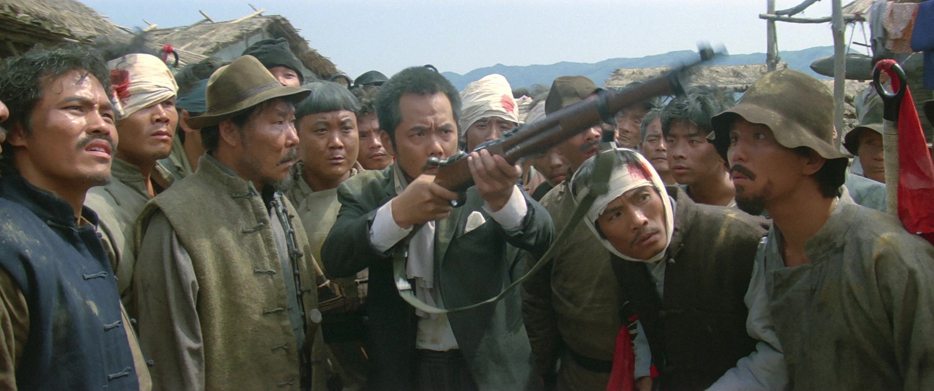 Zhong hua zhan shi (1987), wide, 2.39:1 — film still