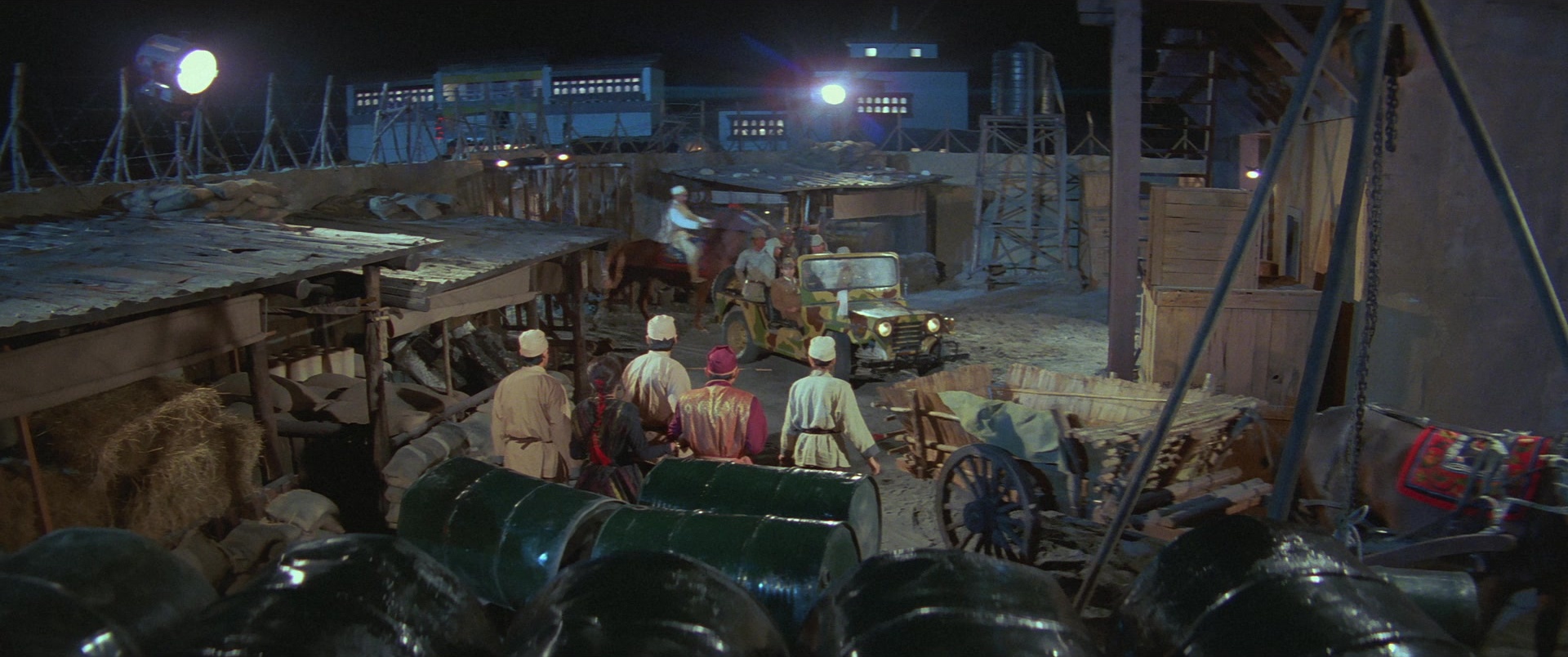 Zhong hua zhan shi (1987), wide, 2.39:1 — film still
