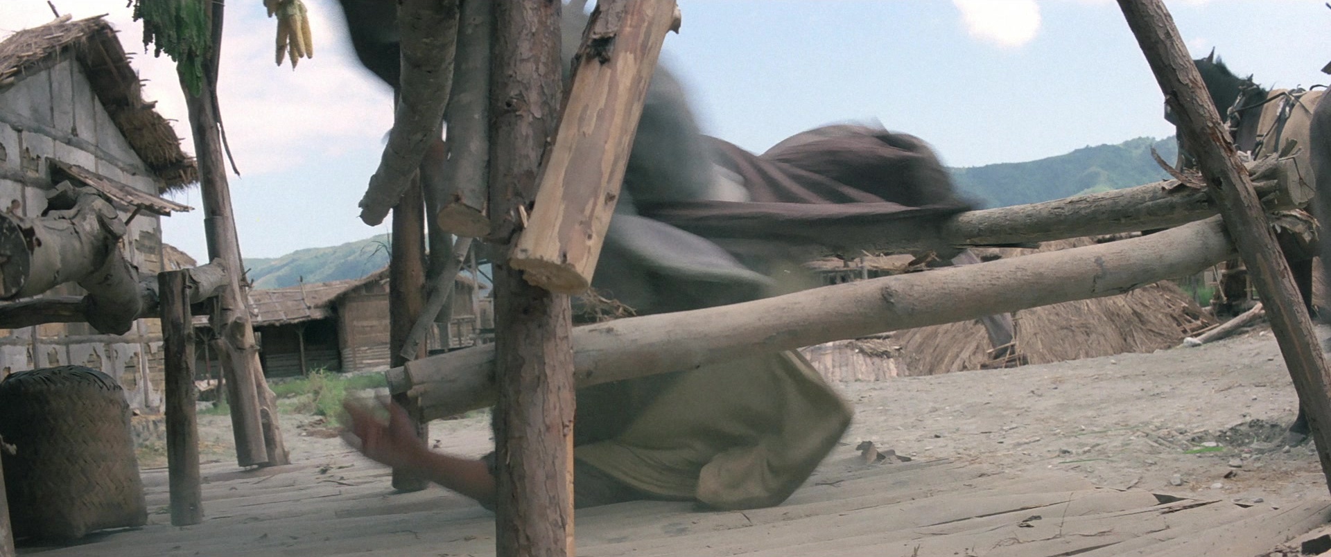 Zhong hua zhan shi (1987), wide, 2.39:1 — film still