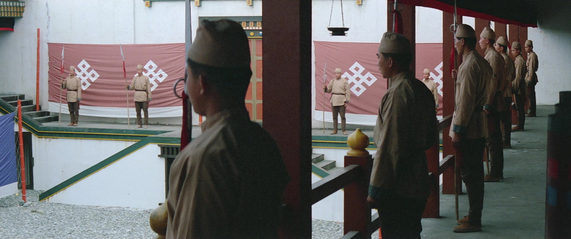 Zhong hua zhan shi (1987), wide, 2.39:1 — film still