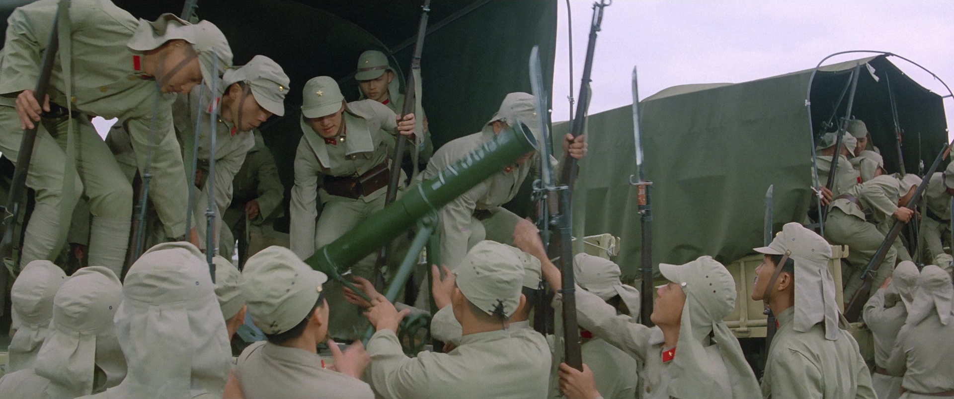 Zhong hua zhan shi (1987), wide, 2.39:1 — film still