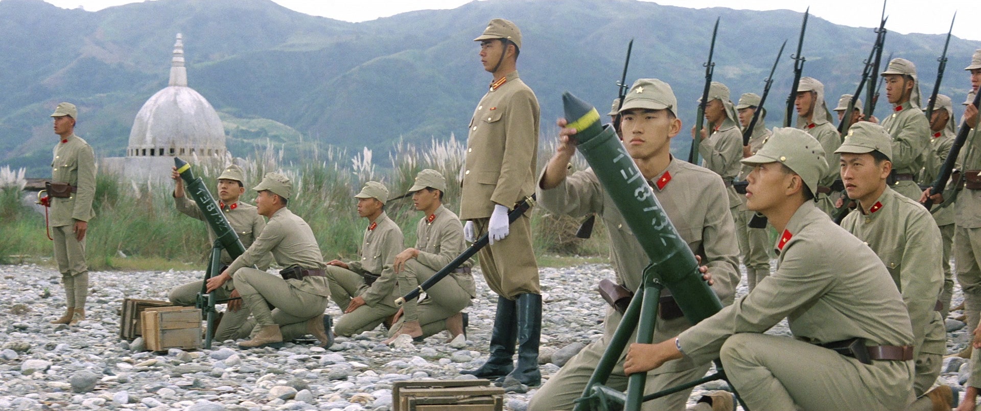 Zhong hua zhan shi (1987), wide, 2.39:1 — film still